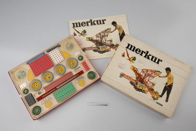 Náhledový obrázek Mechanická kovová stavebnice Merkur - 1