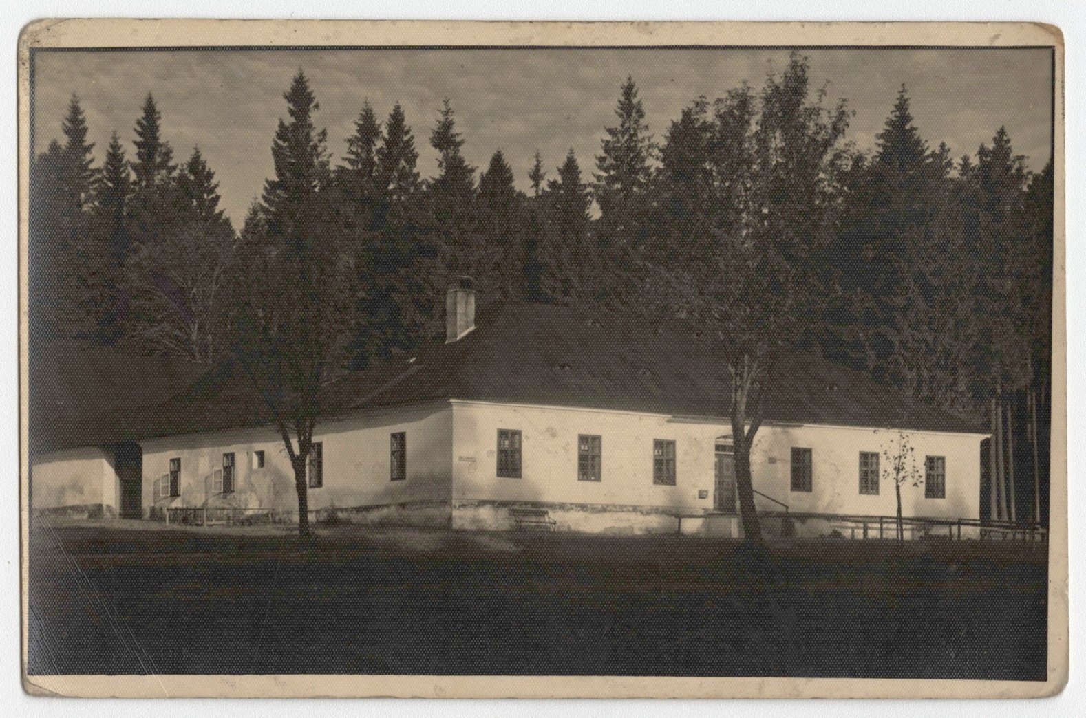Náhledový obrázek Hostinec Na Skřítku (čb. pohlednice) - 1