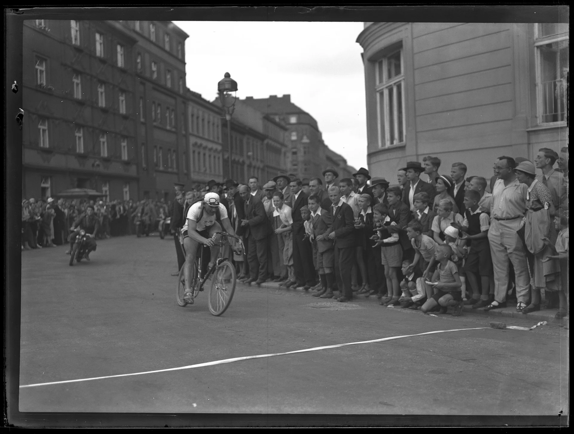 Náhledový obrázek předmětu Cyklistický závod Praha-Karlovy Vary-Praha