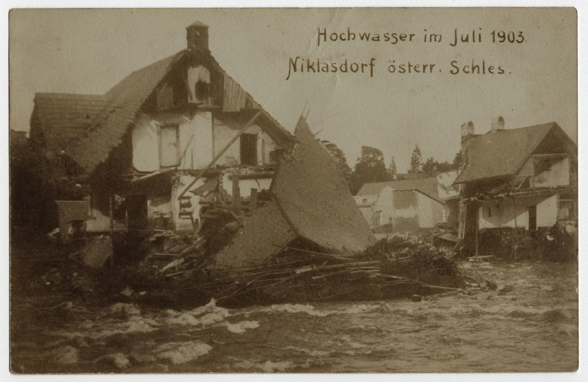 Náhledový obrázek předmětu Povodeň r. 1903: Mikulovice (čb. fotografie)