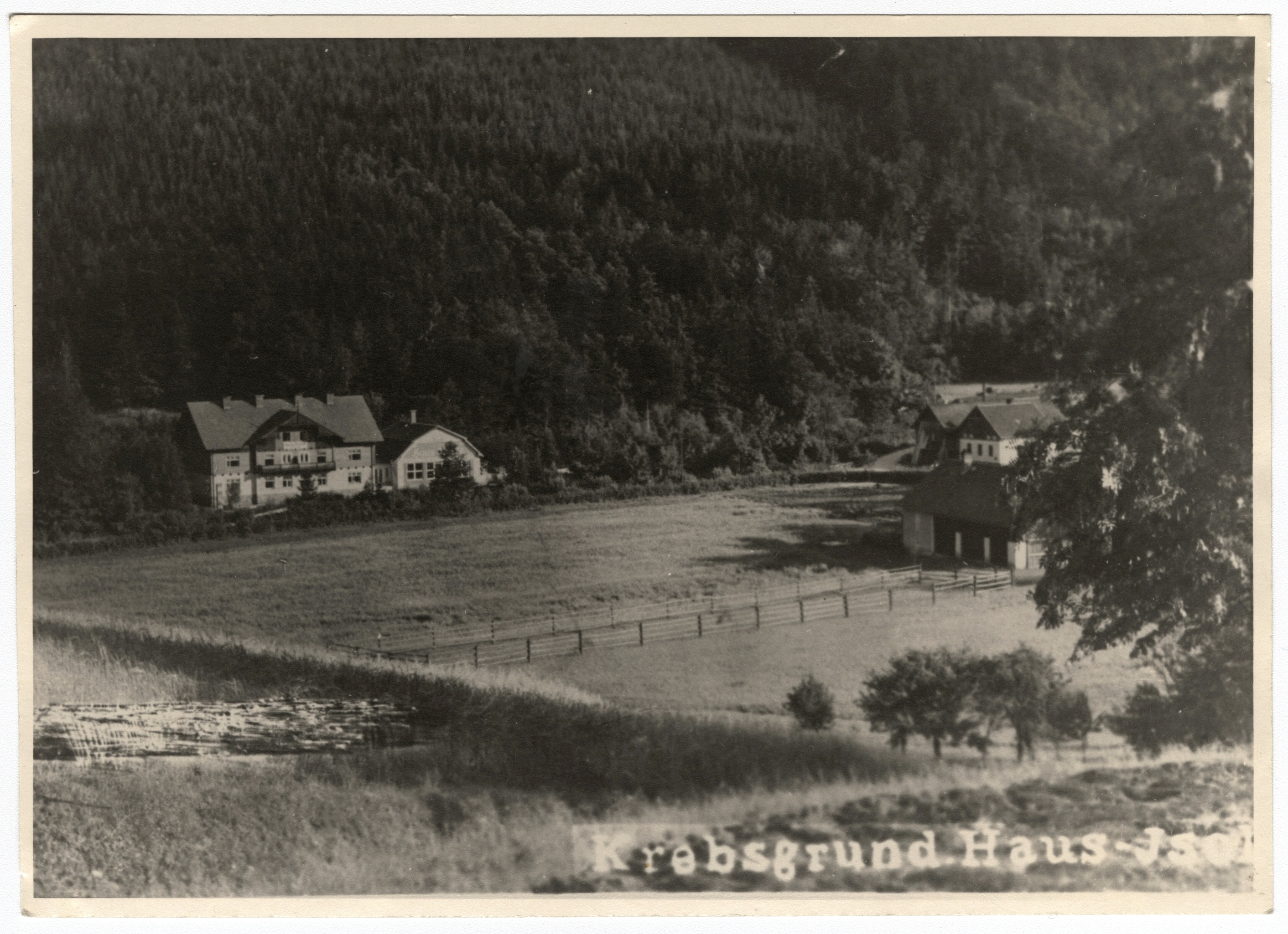 Náhledový obrázek Dům Isolda v Račím údolí (čb. fotografie) - 1