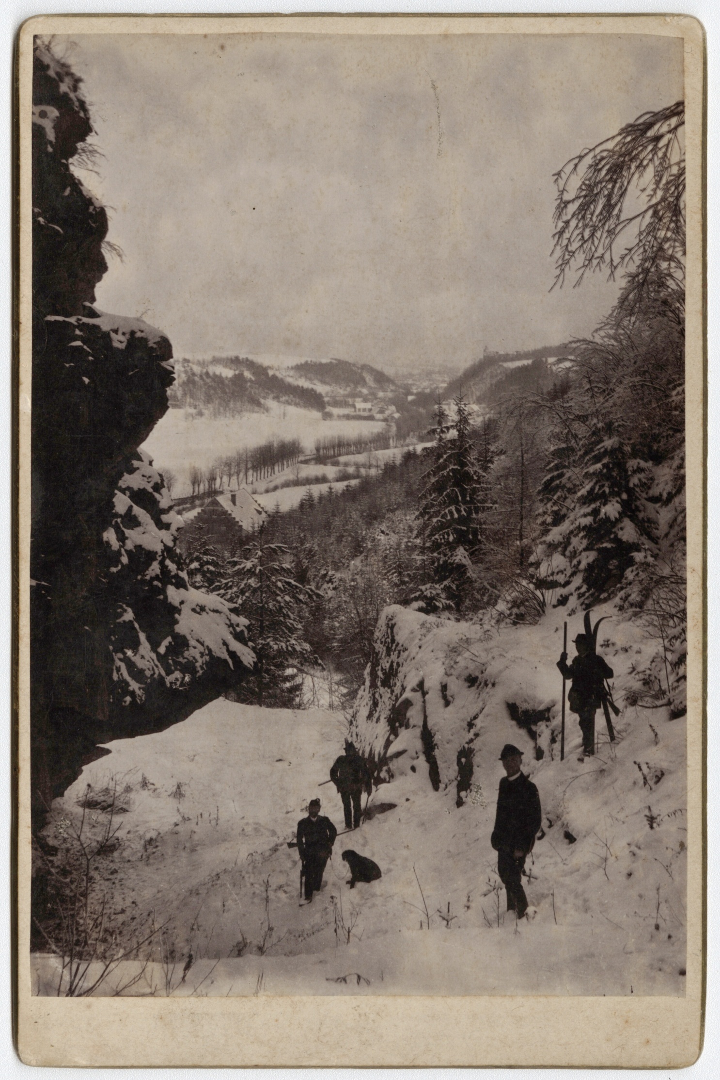 Náhledový obrázek Městské údolí u Javorníku (čb. fotografie) - 1