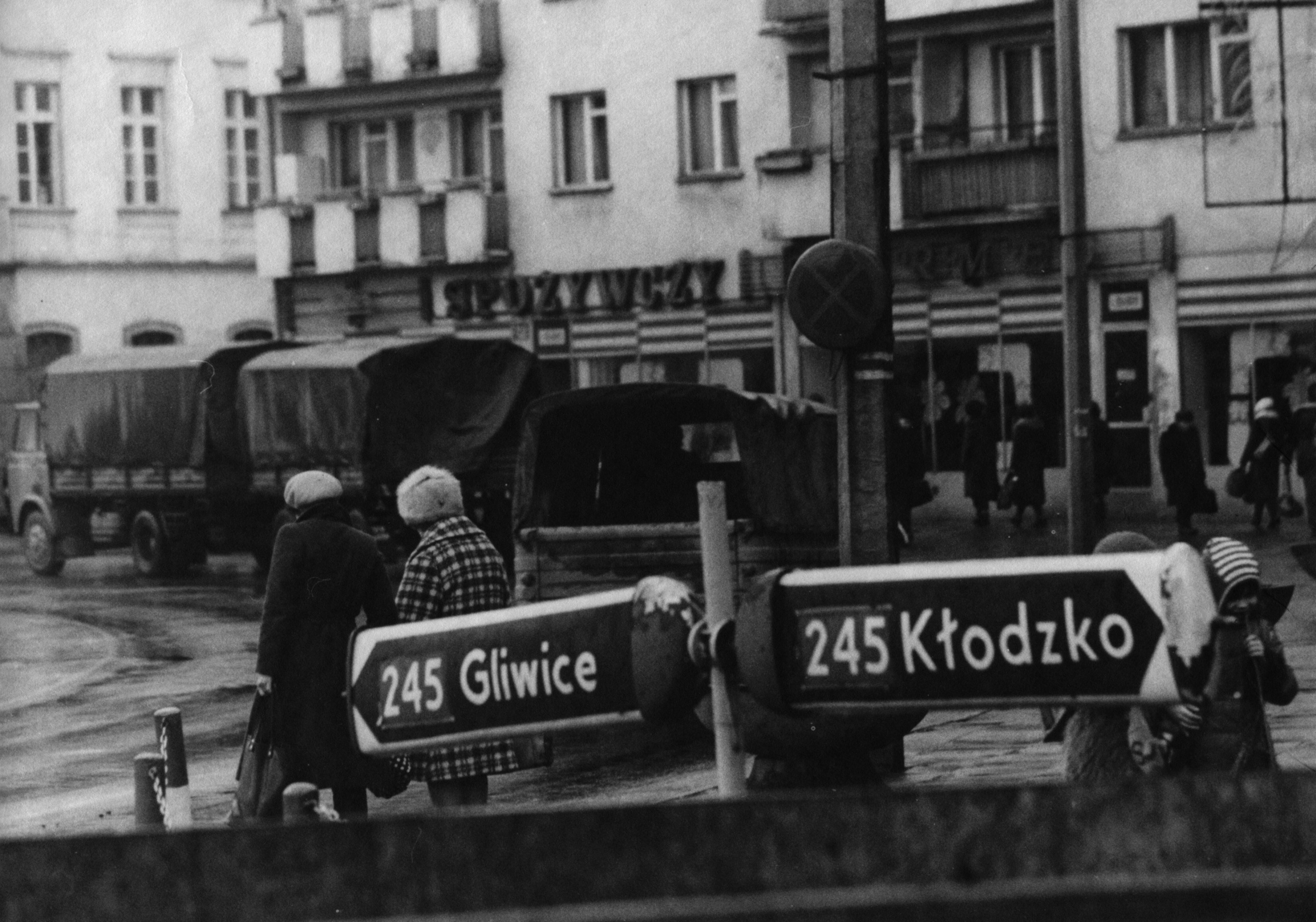 Náhledový obrázek Nisa v období protestů Solidarity (čb. fotografie) - 1