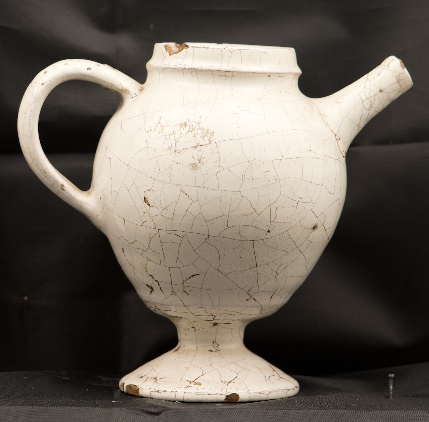 Náhledový obrázek Lékárenská nádobka, konvice rok 1721 - 2