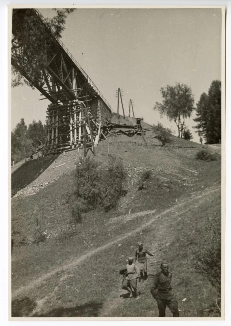 Náhledový obrázek předmětu Rekonstrukce železničního mostu 17.05.1945 (?)