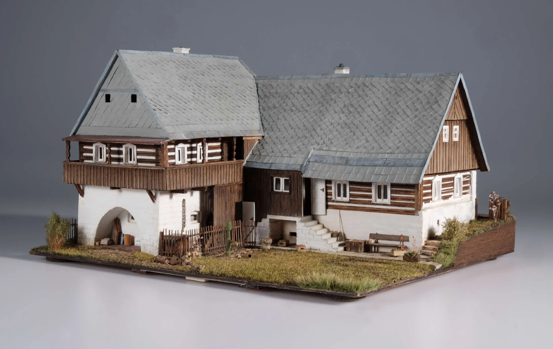 Náhledový obrázek předmětu Model zemědělské usedlosti Jeřmanice čp. 65