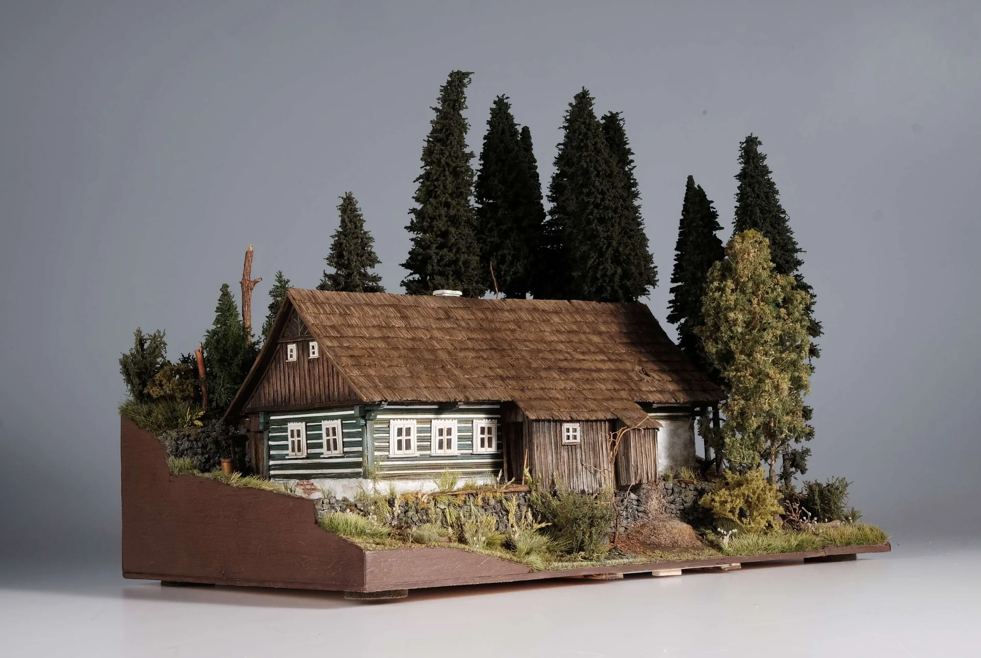 Náhledový obrázek předmětu Model roubeného domu Bratrouchov čp. 61