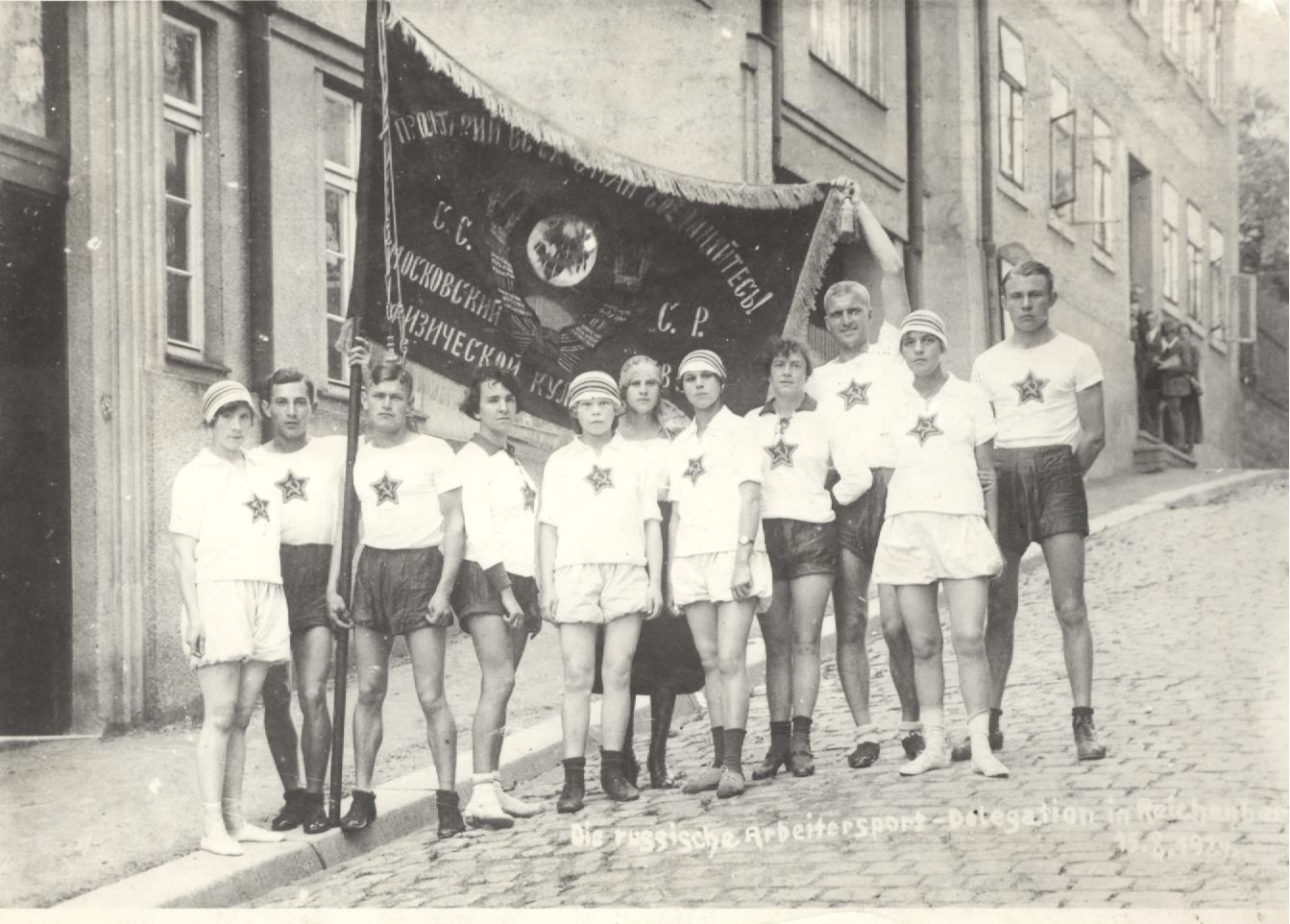 Náhledový obrázek Delegace sovětských sportovců v Liberci - 1
