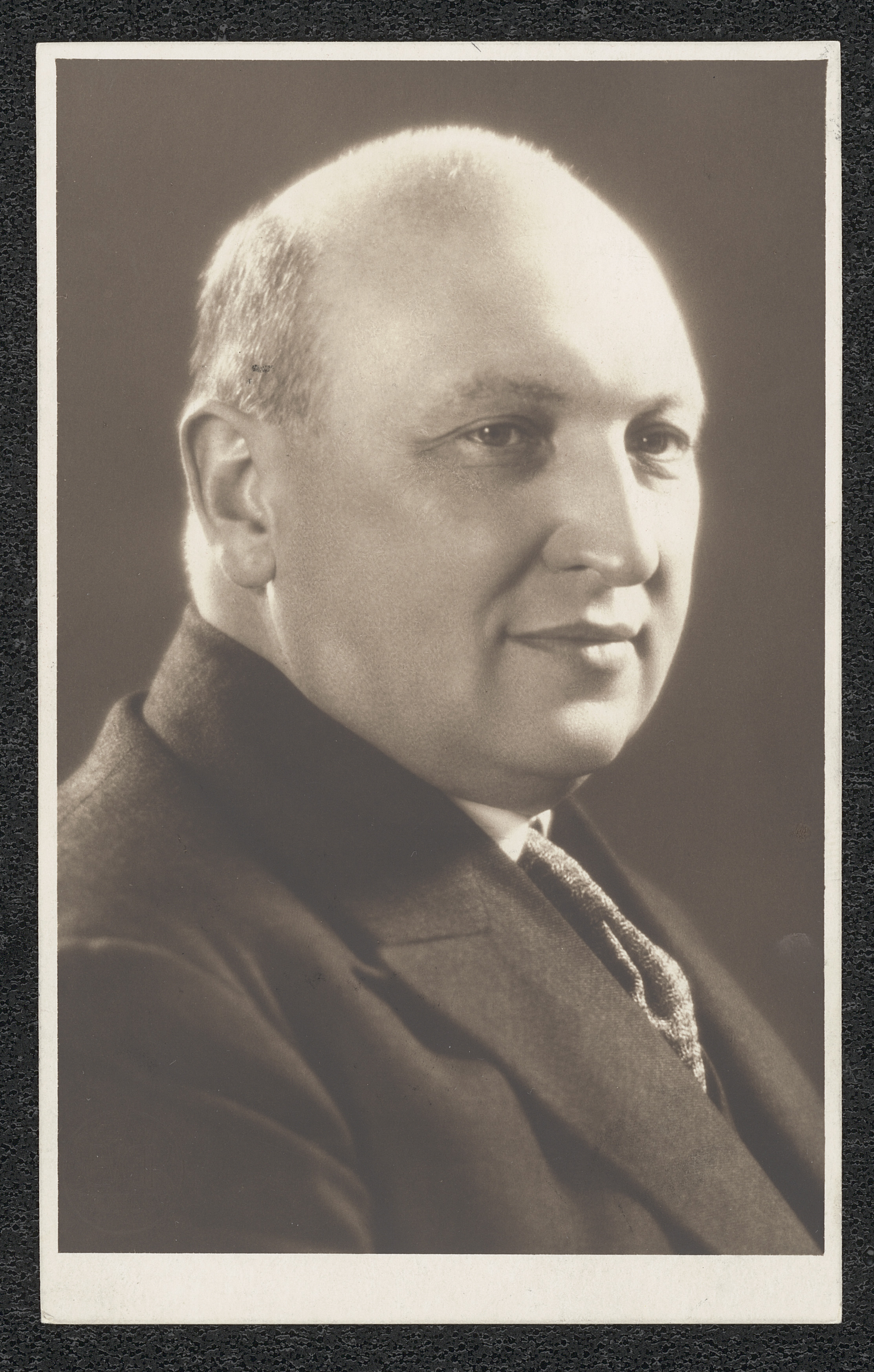 Náhledový obrázek Alexandr Menčík - 1