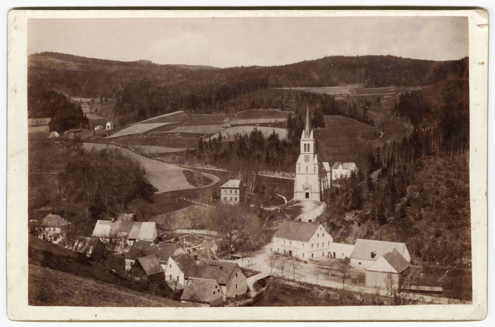 Náhledový obrázek předmětu Osada Travná (čb. fotografie)