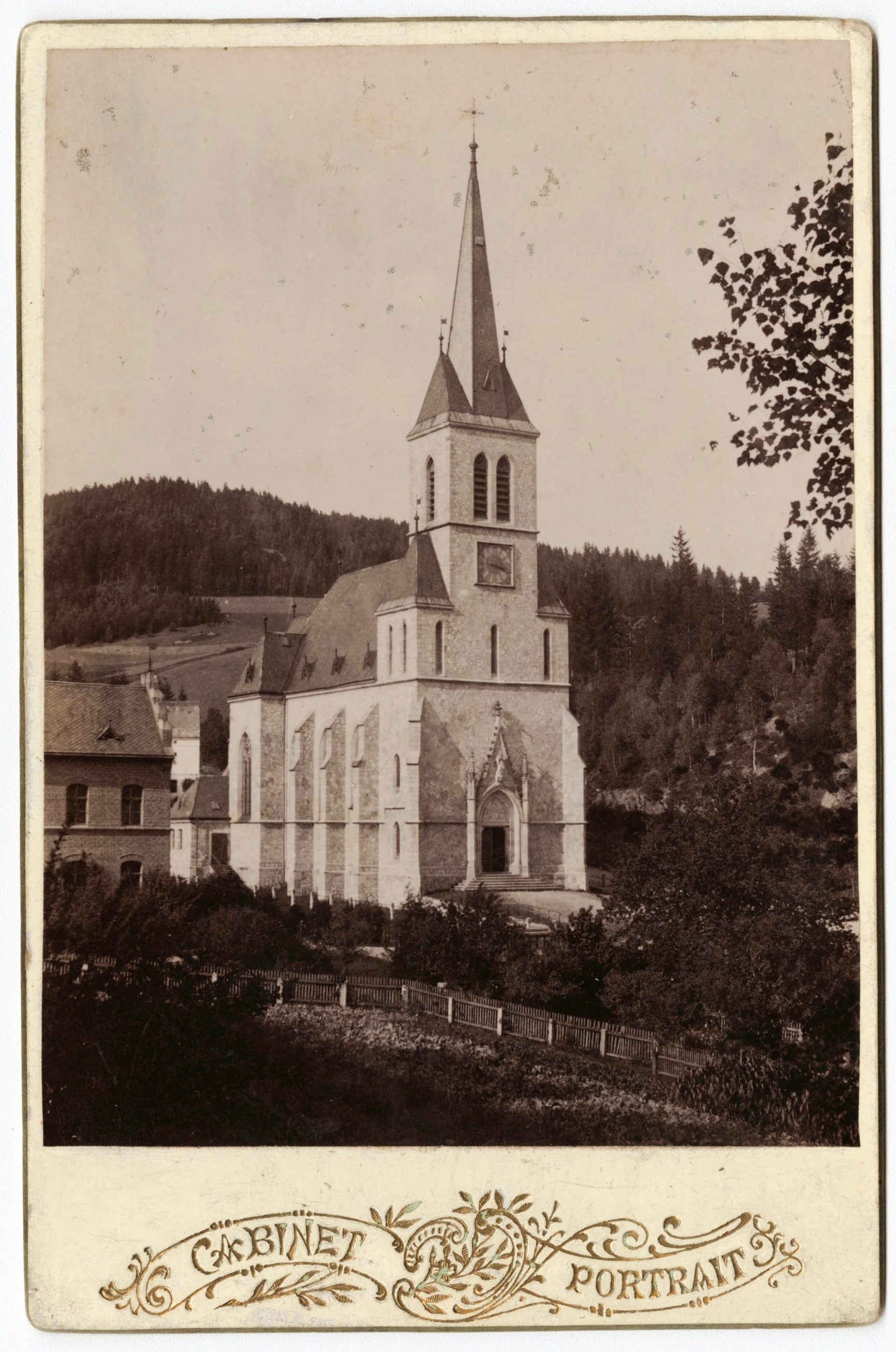 Náhledový obrázek předmětu Kostel v osadě Travná (čb. fotografie)