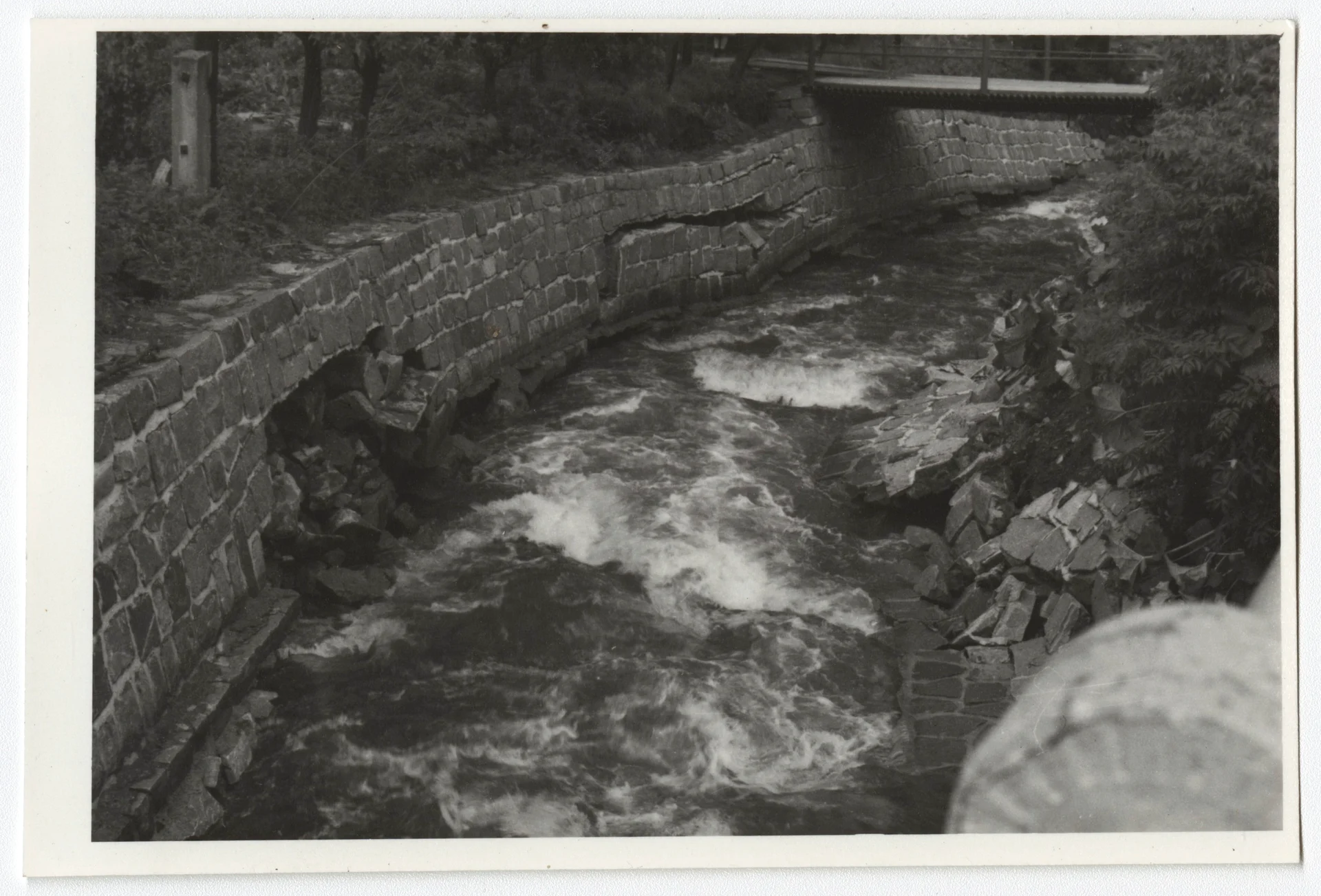 Náhledový obrázek předmětu Povodeň r. 1977: Bukovice (čb. fotografie)