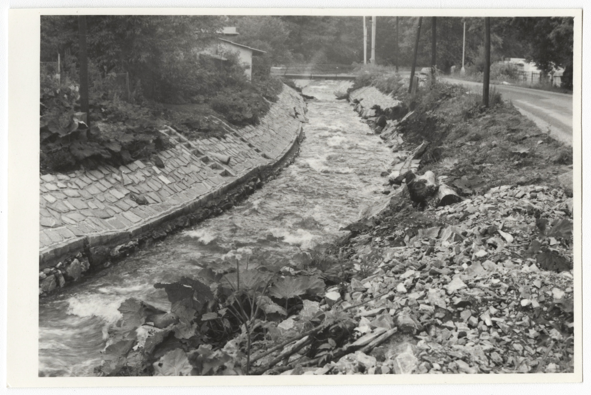 Náhledový obrázek Povodeň r. 1977: Bukovice (čb. fotografie) - 1