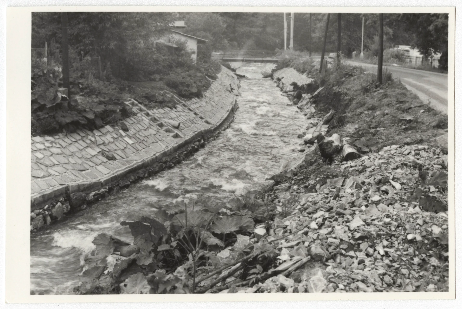 Náhledový obrázek předmětu Povodeň r. 1977: Bukovice (čb. fotografie)