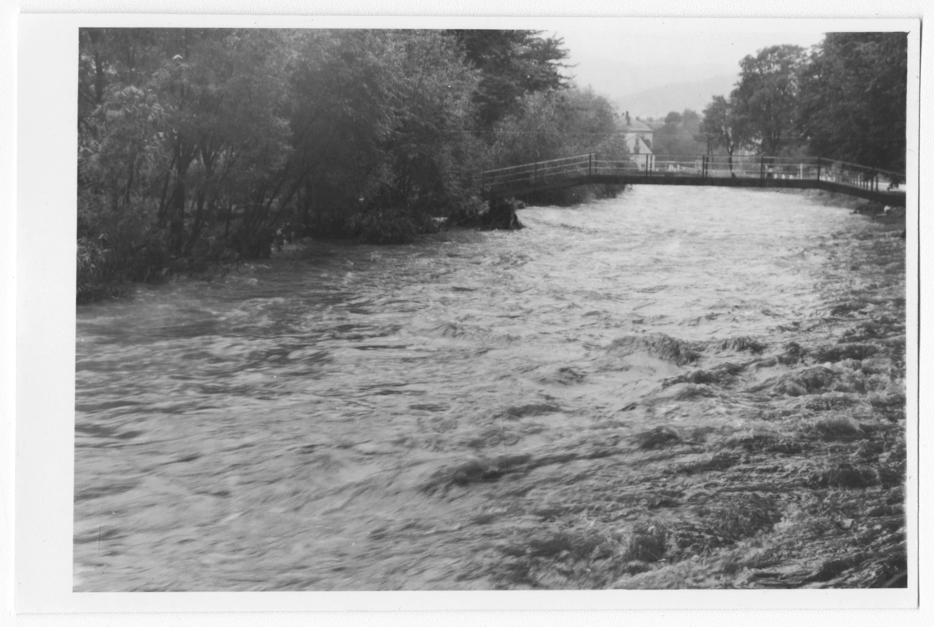 Náhledový obrázek předmětu Povodeň r. 1977: Písečná (čb. fotografie)