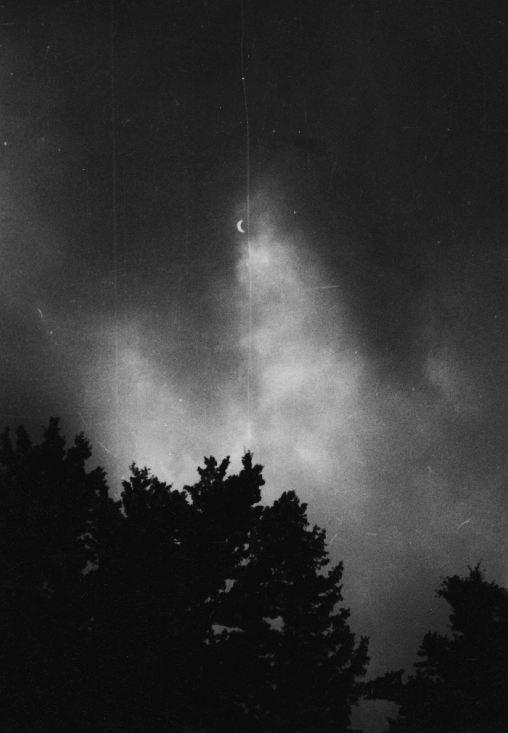 Náhledový obrázek Zatmění slunce 1956 (čb. fotografie) - 1
