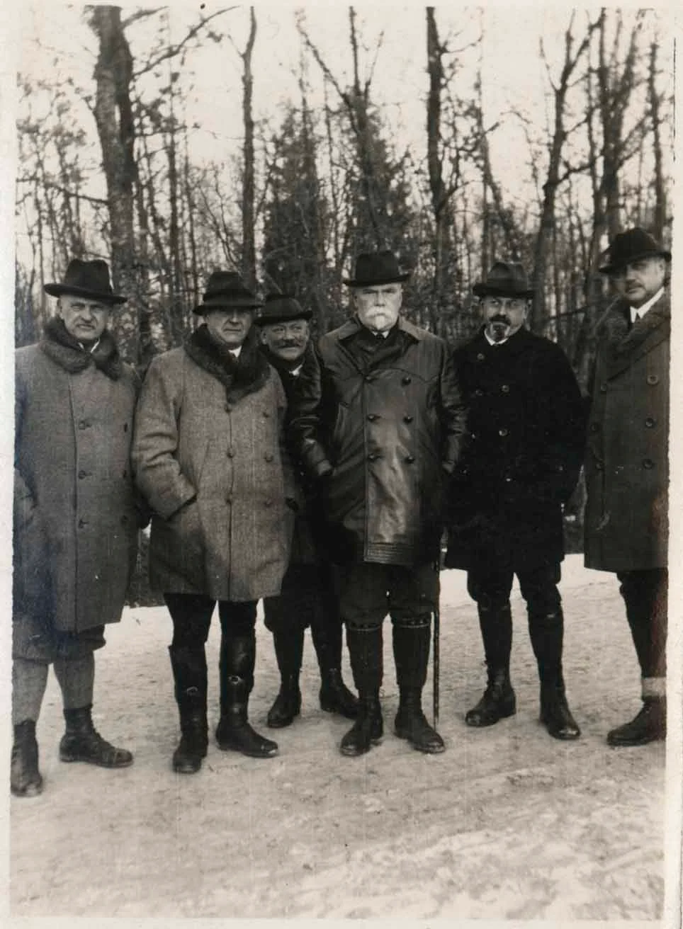 Náhledový obrázek předmětu Karel Kramář na honu s kancléřem prezidenta republiky - Přemyslem Šámalem