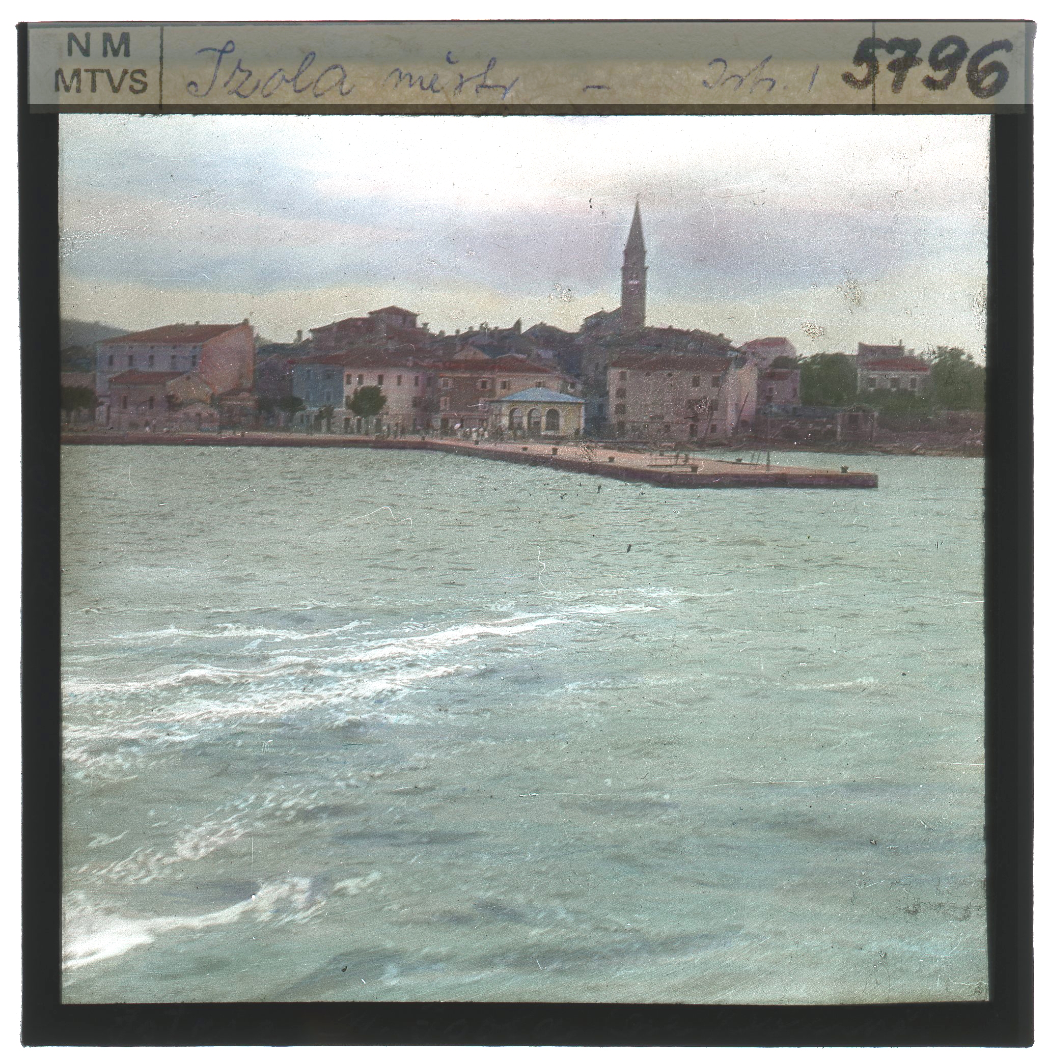 Náhledový obrázek Izola - 1