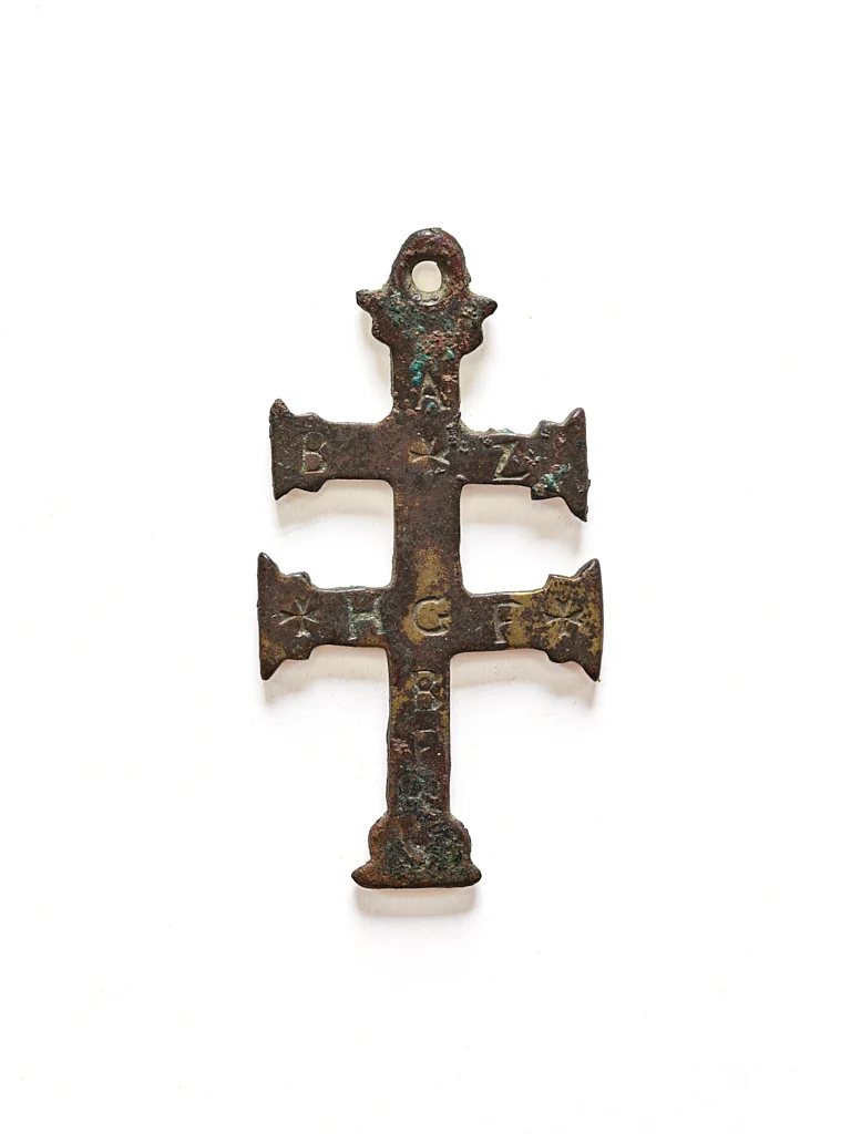 Náhledový obrázek předmětu Mosazný křížek caravackého typu 