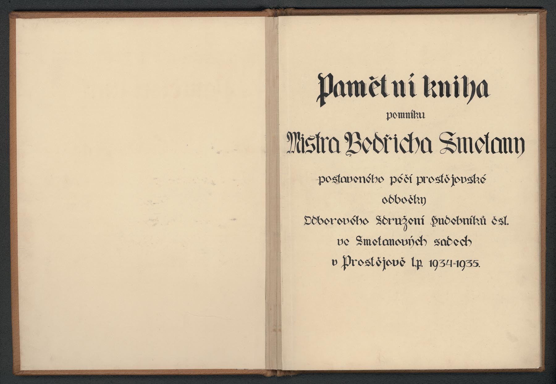 Náhledový obrázek Pamětní kniha pomníku Bedřicha Smetany - 2