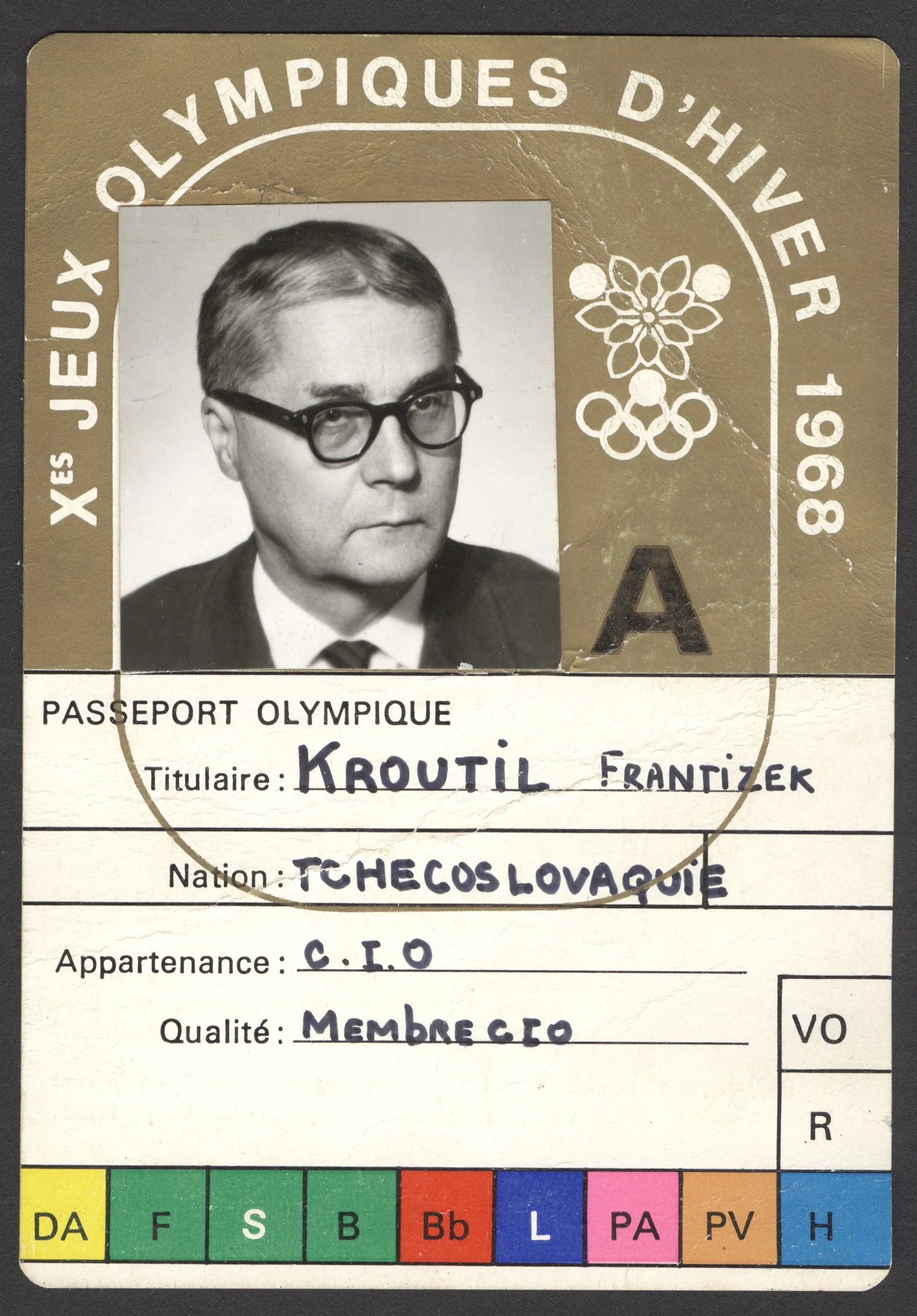 Náhledový obrázek předmětu Průkaz člena Mezinárodního olympijského výboru na ZOH v Grenoblu