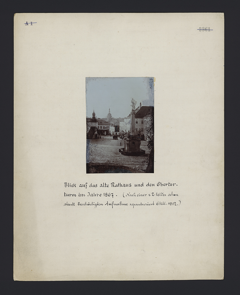 Náhledový obrázek Fotografie staré radnice a Horní brány ve Šternberku - 1