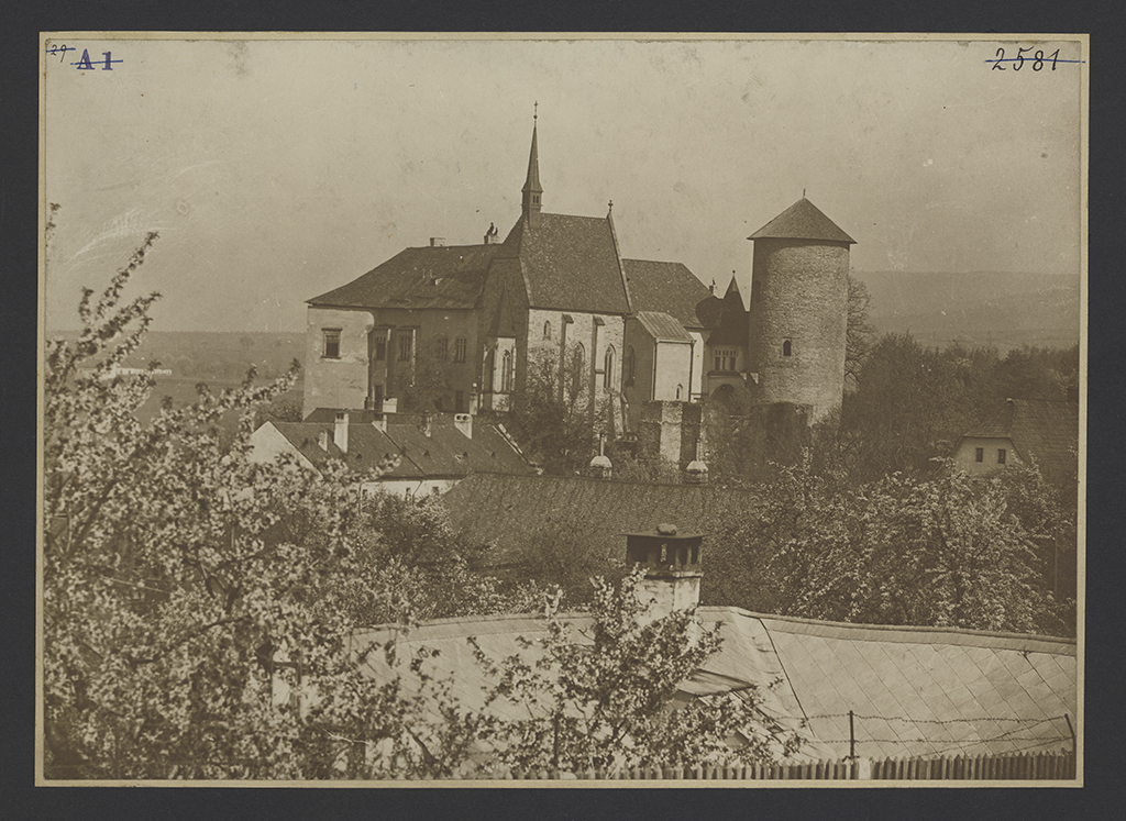 Náhledový obrázek Fotografie šternberského hradu po opravě  - 1