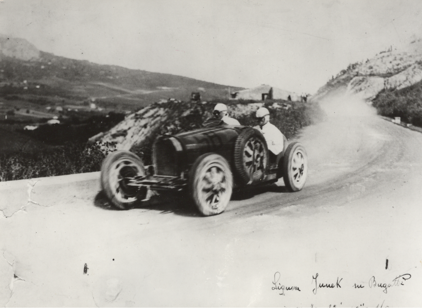 Náhledový obrázek Eliška Junková při závodu Targa Florio - 2