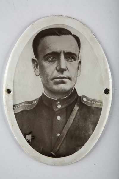 Náhledový obrázek Portrét kapitána Rudé armády - 1