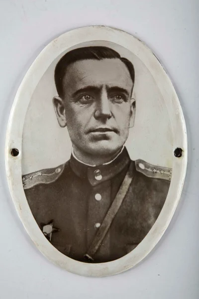 Náhledový obrázek předmětu Portrét kapitána Rudé armády