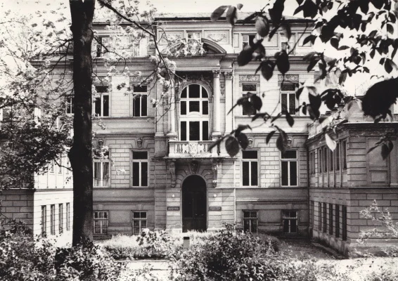 Náhledový obrázek předmětu Budova Slezského ústavu v Opavě v roce 1968