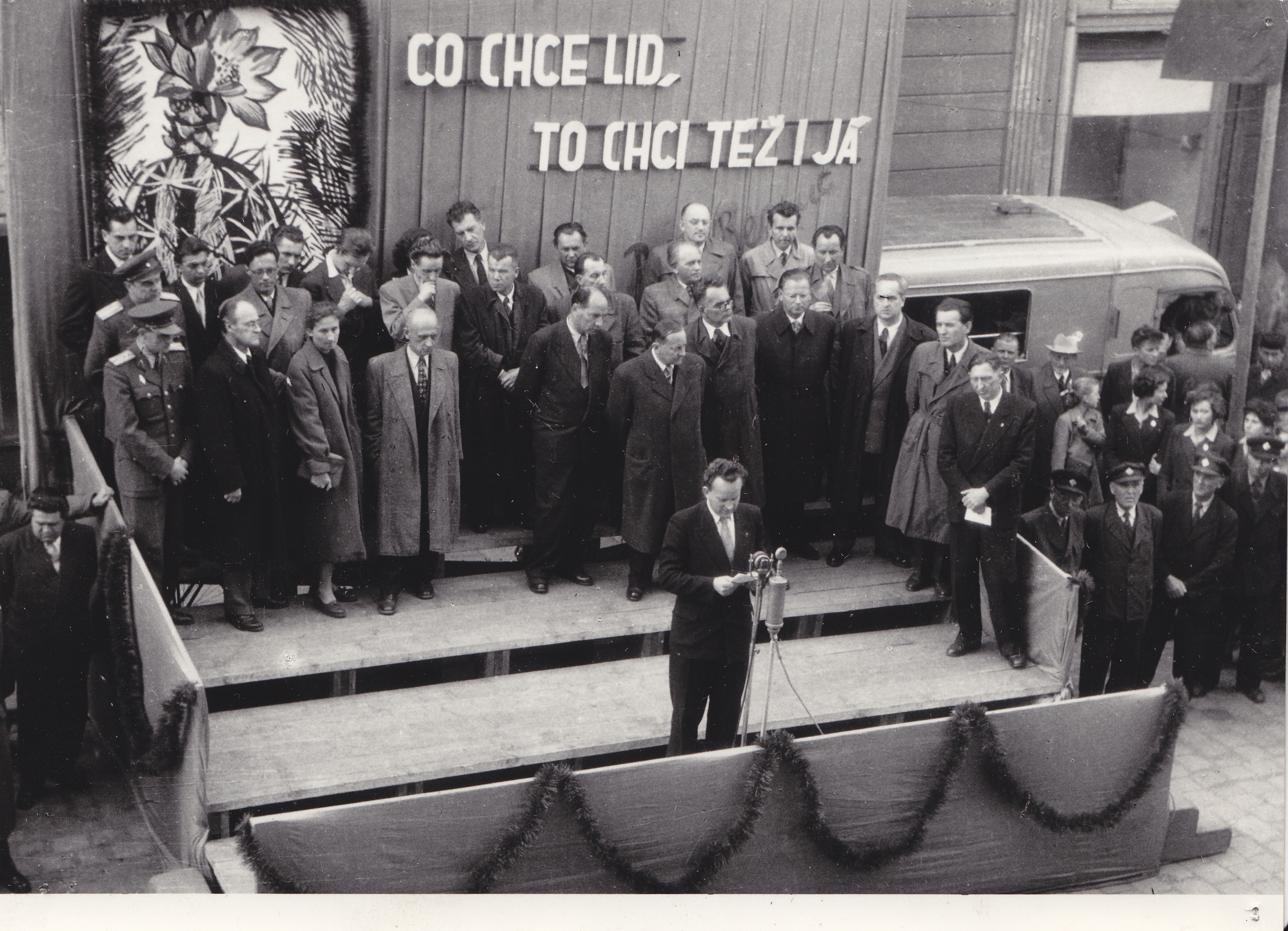 Náhledový obrázek Fotografie - Památník Petra Bazruče - 1