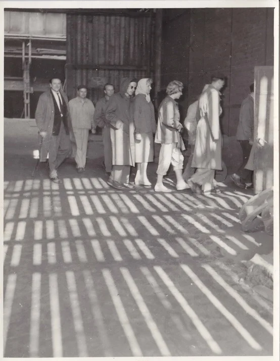 Obrázek Fotografie - pracovníci SÚ na exkurzi, 1960